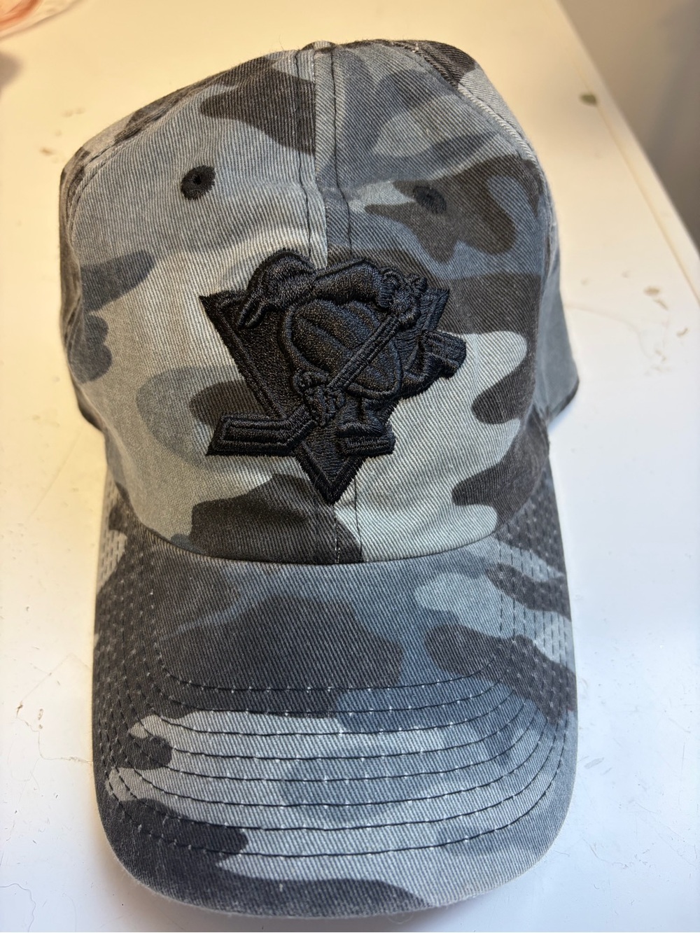 Gray Camouflage Pittsburgh Penguins Baseball Cap with Black Patch Logo
